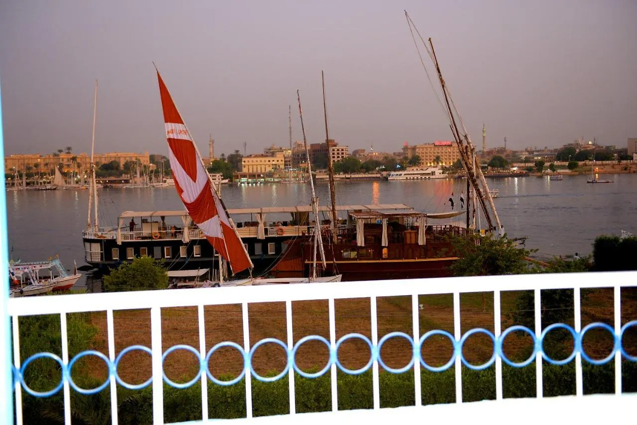 Apartamento Luxor Guest House