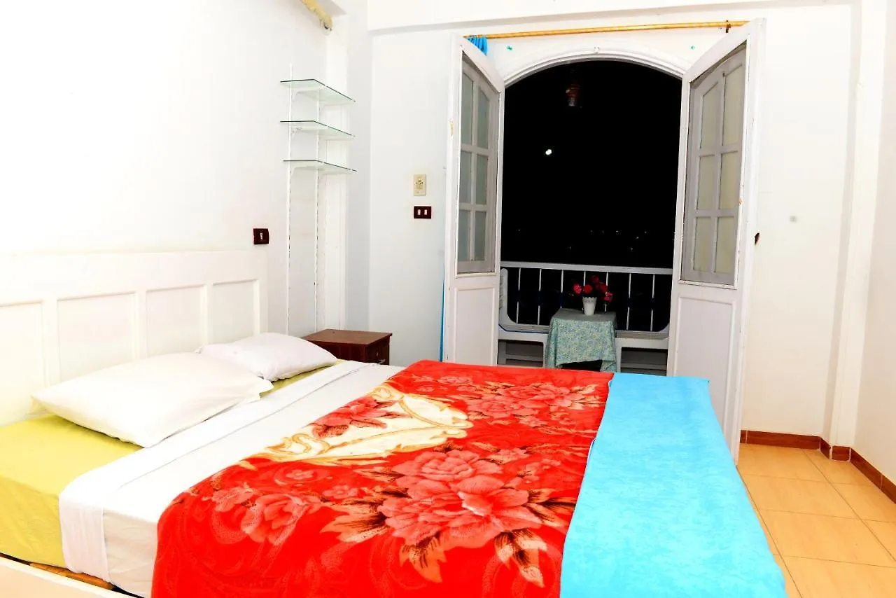 Luxor Guest House 0*,
